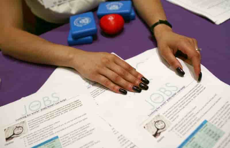 Fort rebond des creations d'emploi en fevrier aux etats-unis