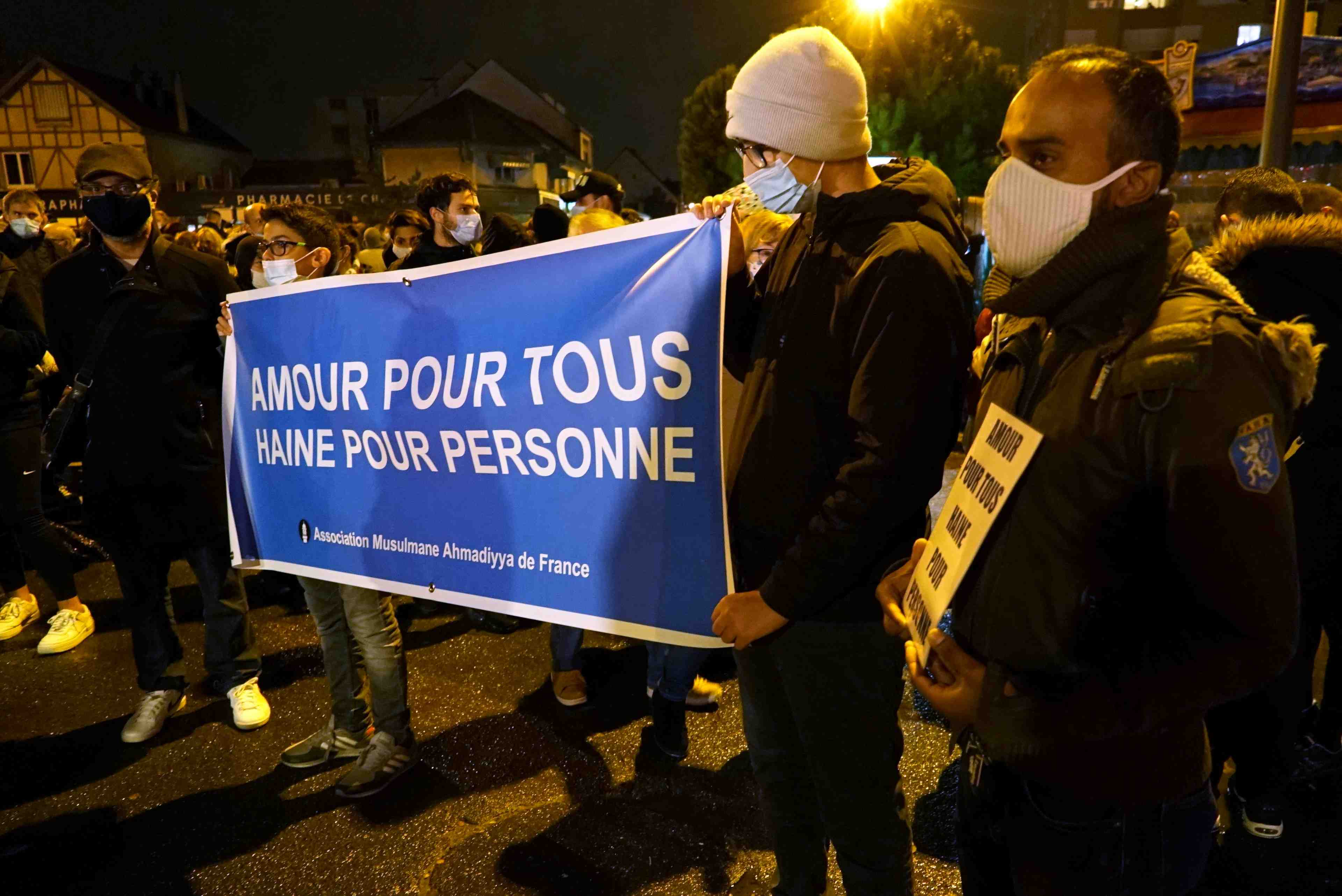 Sept personnes deferees dans l'enquete sur l'attentat de conflans