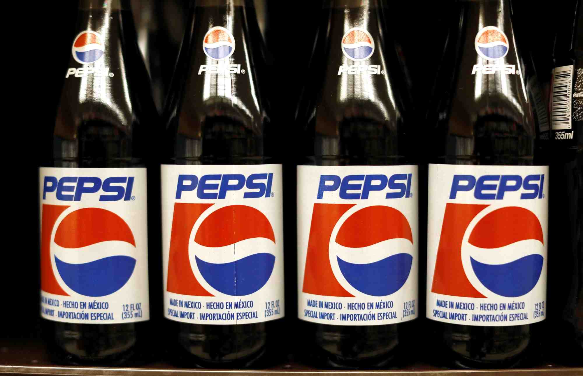 Des bouteilles de pepsi dans une epicerie en californie
