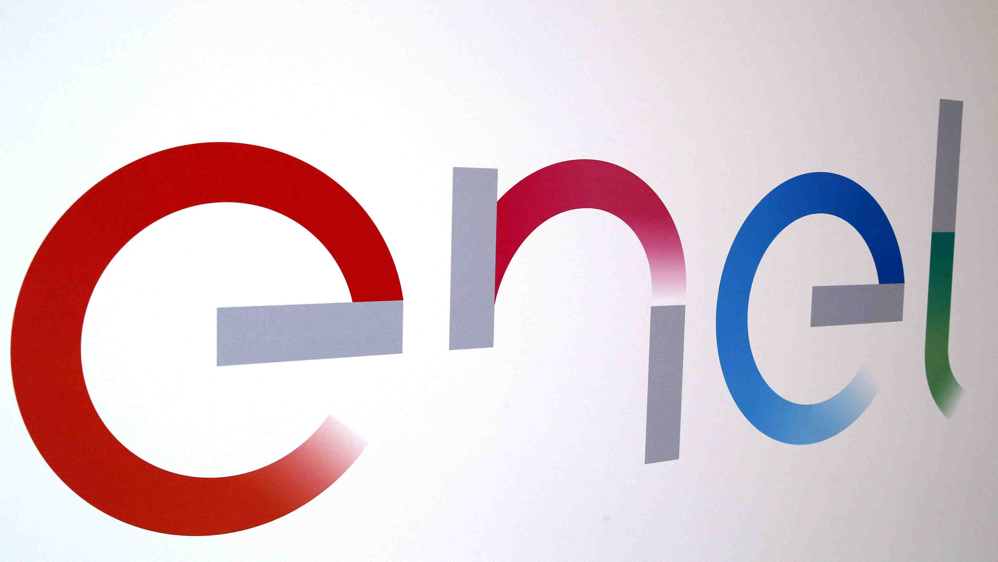Enel confirme ses objectifs apres un 1er semestre sans surprise