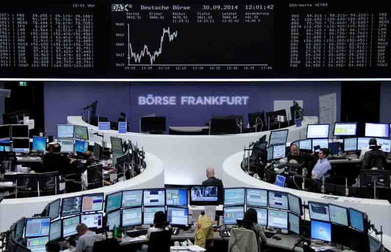 Les Bourses européennes clôturent en hausse soutenues par l'euro