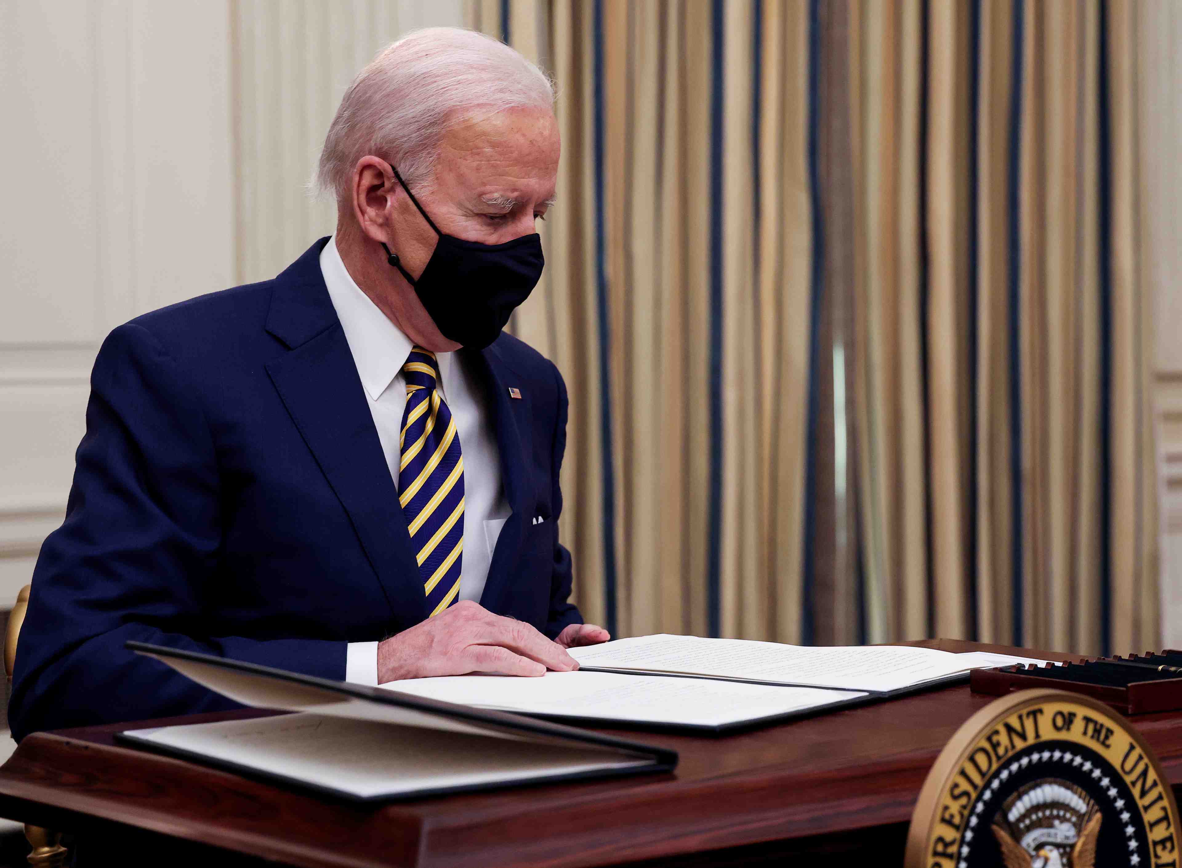 L'administration biden va reexaminer l'accord avec les taliban