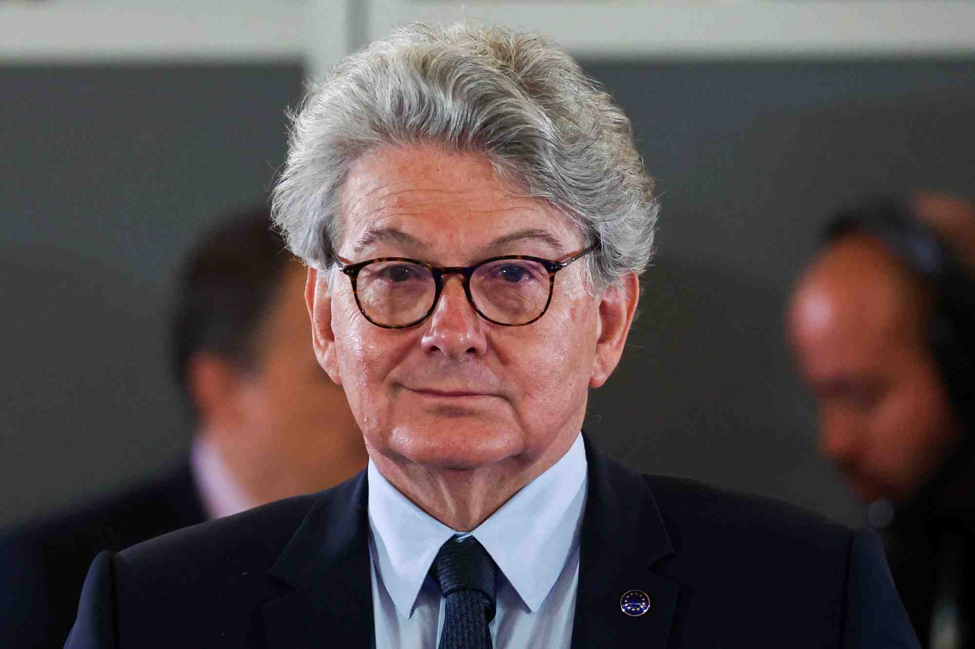 Le commissaire europeen charge du marche interieur, thierry breton