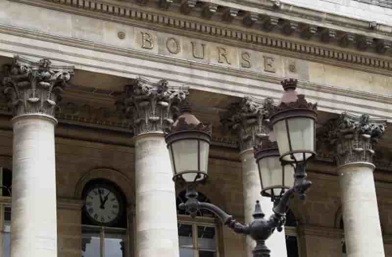 Les bourses europeennes ouvrent en baisse