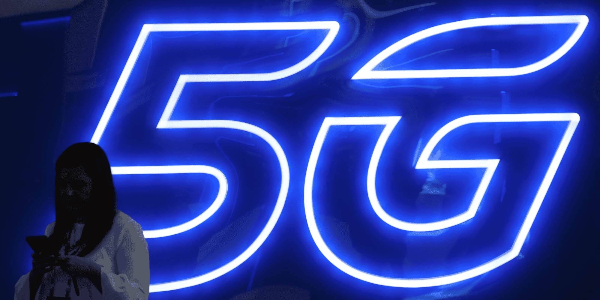 L’attribution va concerner la bande de fréquences 3,4 à 3,6 GHz. L’Arcep l’appelle la bande « cœur » de la 5G, car elle permet d’offrir à la fois un bon débit et une bonne portée.