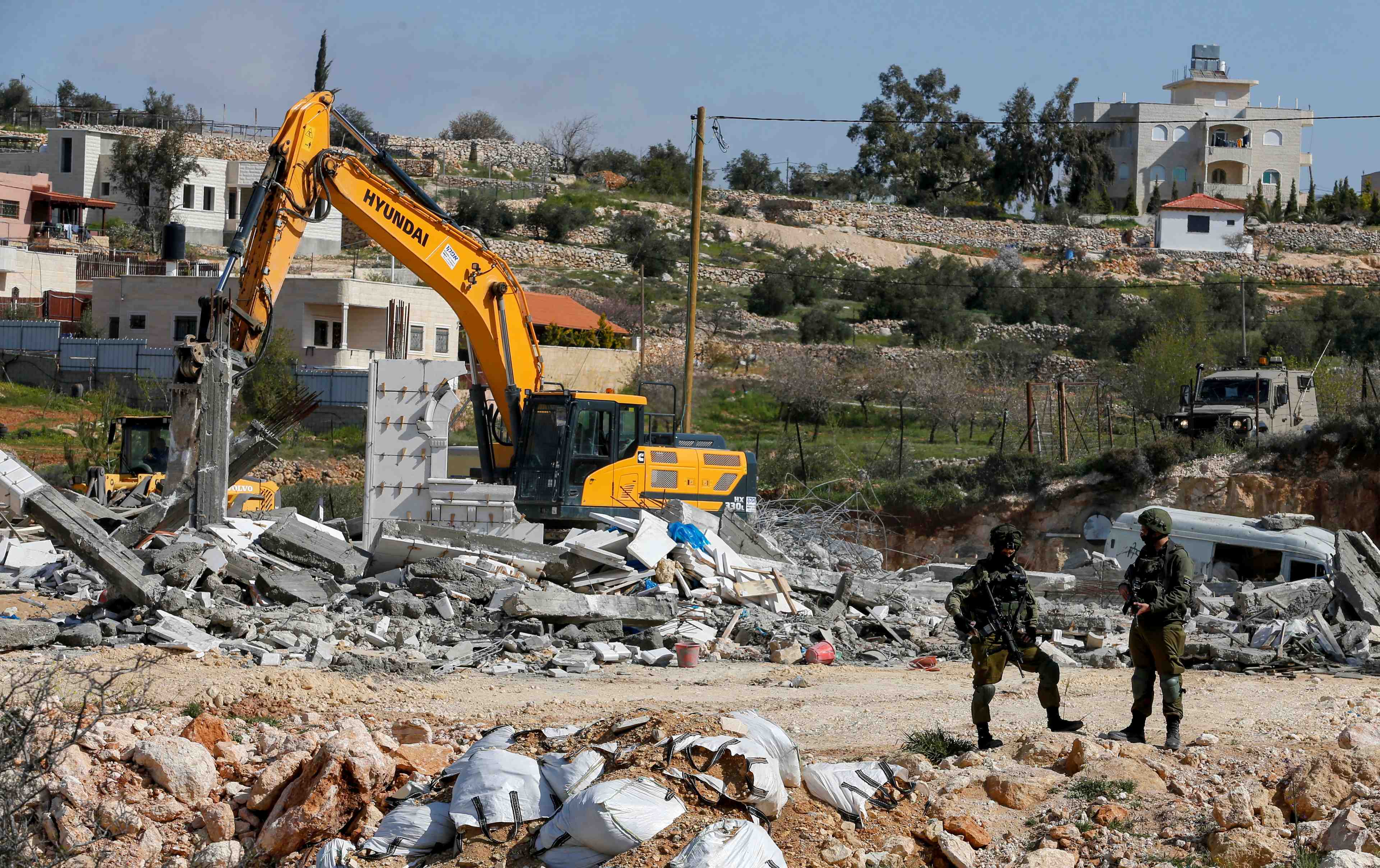 Des puissances europeennes demandent a israel de stopper l'extension de ses colonies