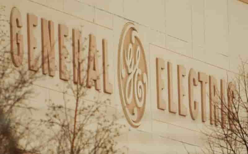 Credit mutuel negocie avec general electric pour le rachat de ses activites leasing et affacturage