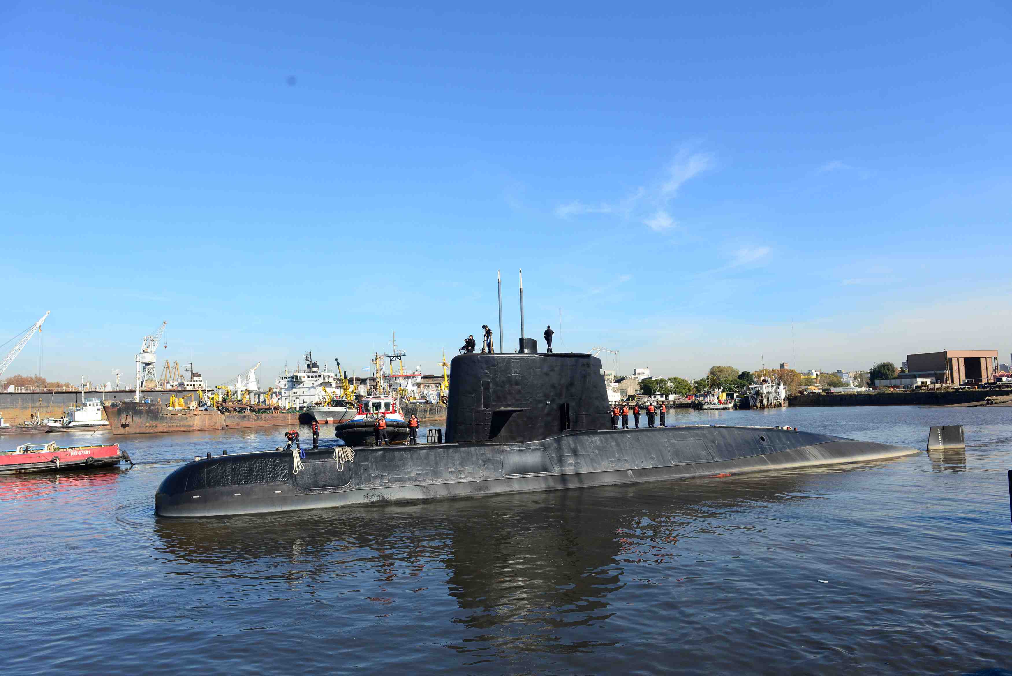 La marine argentine pense avoir ete contactee par un sous-marin manquant