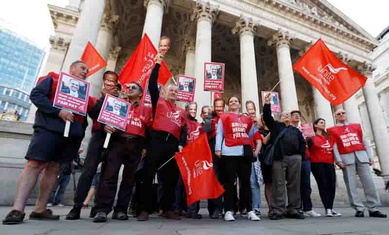 Des employes de la boe en greve, une premiere en plus de 50 ans