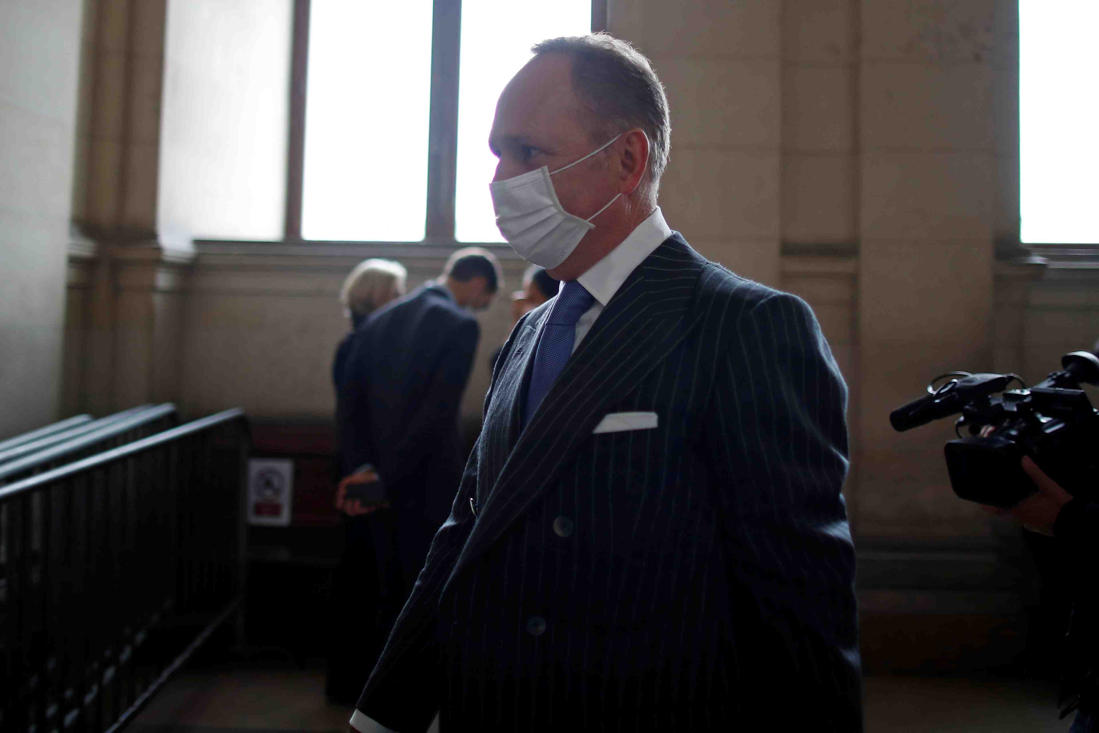 France: la cour d'appel de paris renvoie au 13 decembre sa decision sur ubs