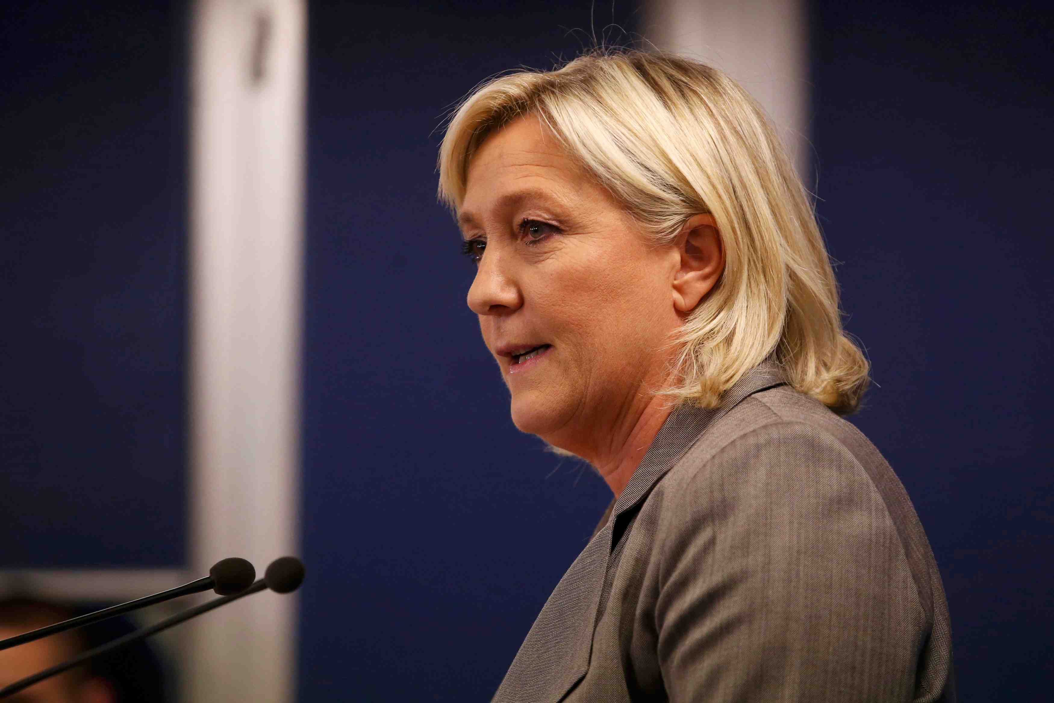 marine le pen parle une etape sur le chemin