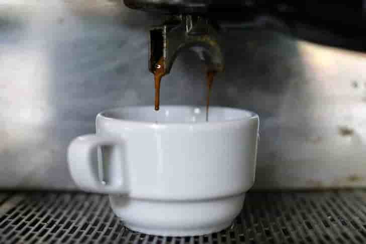 Lavazza propose de racheter carte noire 800 millions d'euros
