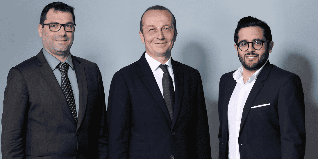 De gauche à droite : Stéphane Bombon (président de Fundimmo), Georges Rocchietta (président-fondateur du groupe Atland), Jérémie Benmoussa (directeur général de Fundimmo)