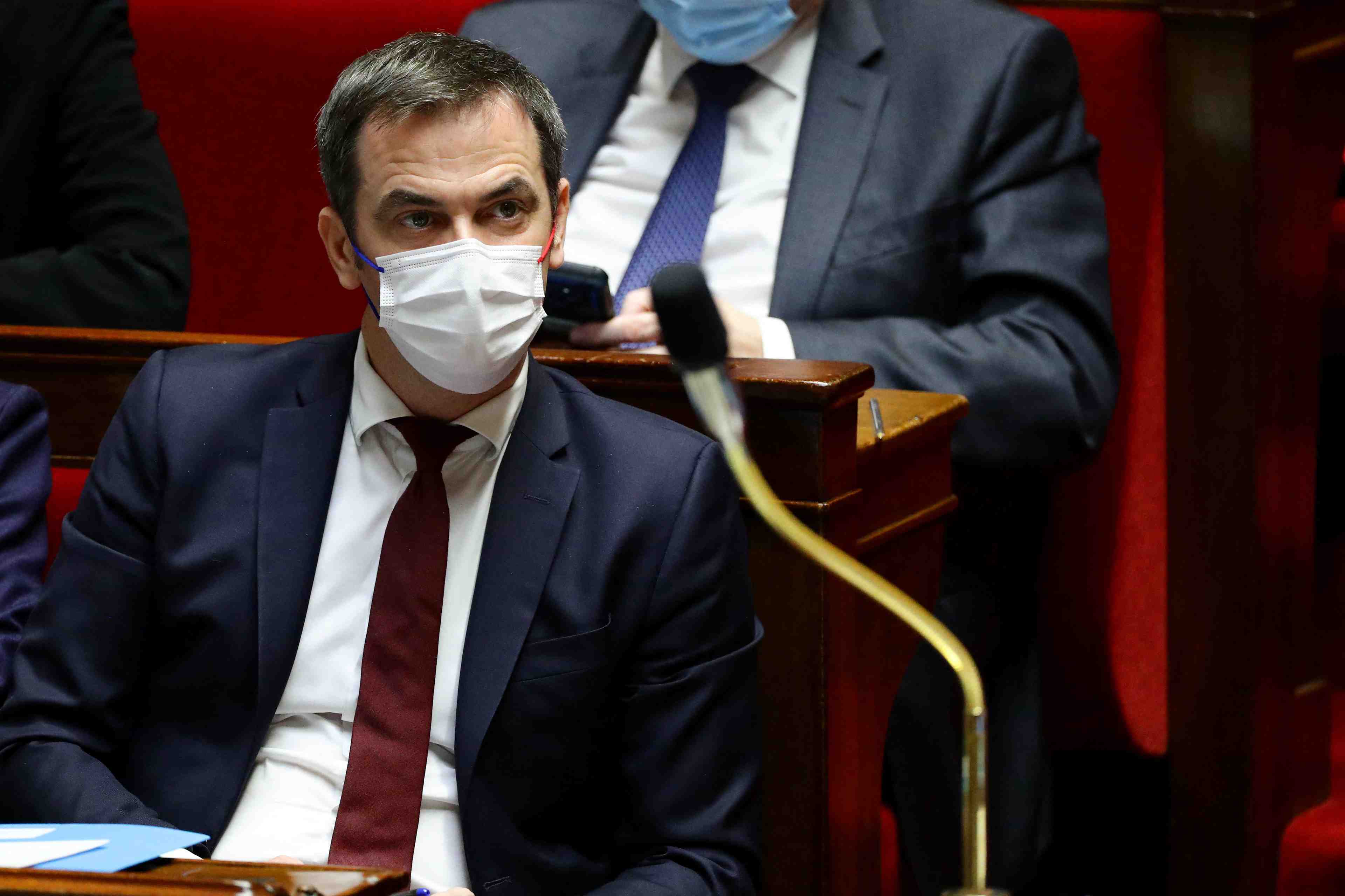 Coronavirus/france: le pass vaccinal pourrait etre supprime avant juillet, dit veran