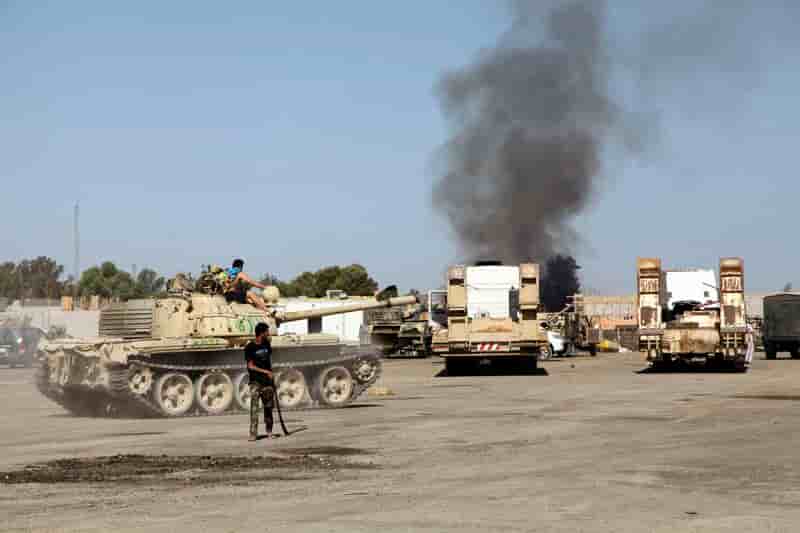 Combats à Benghazi, nouveau gouvernement non-reconnu à Tripoli