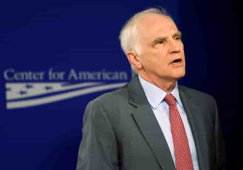 Demission d'un gouverneur de la fed, breche ouverte pour trump