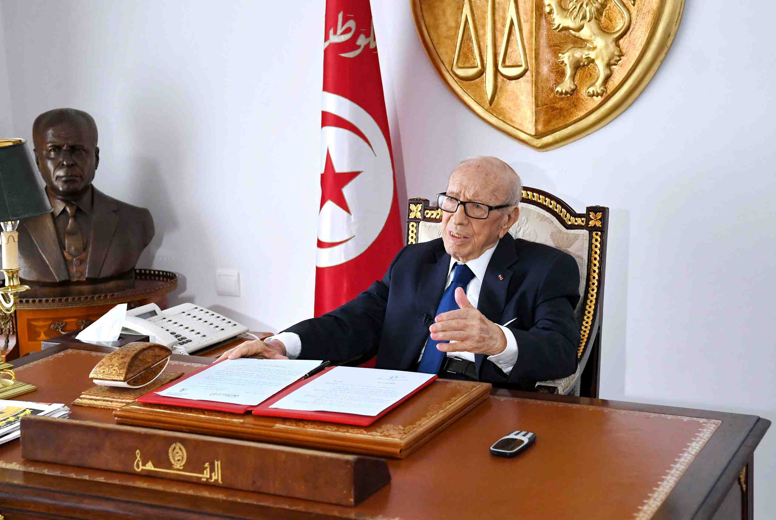 Le president tunisien beji caid essebsi hospitalise