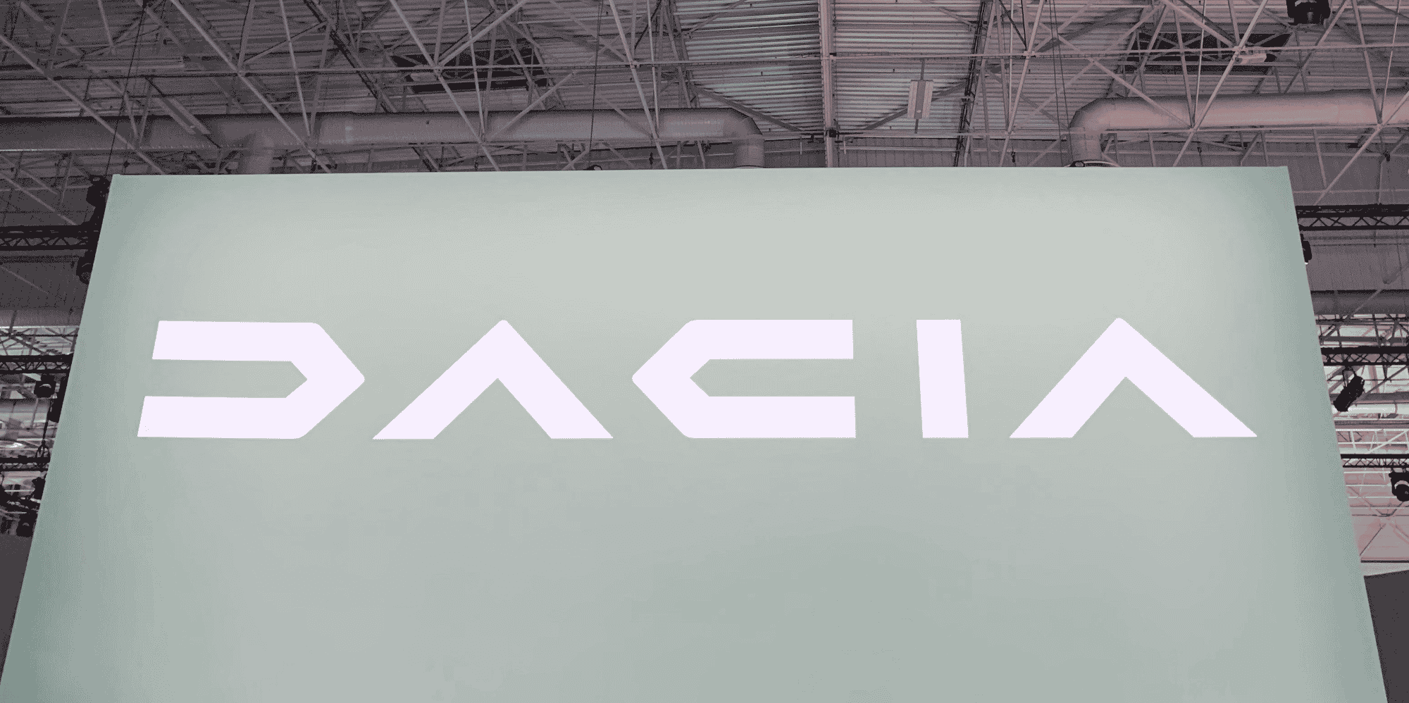 Le logo de dacia lors de l'evenement brand manifesto dacia au bourget pres de paris