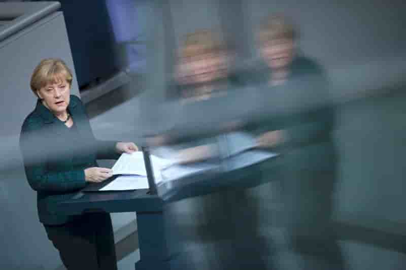 Pour Merkel, résoudre la crise en Ukraine exige de la patience