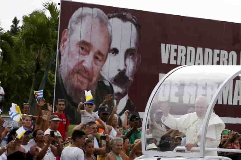 Le pape rencontre fidel castro