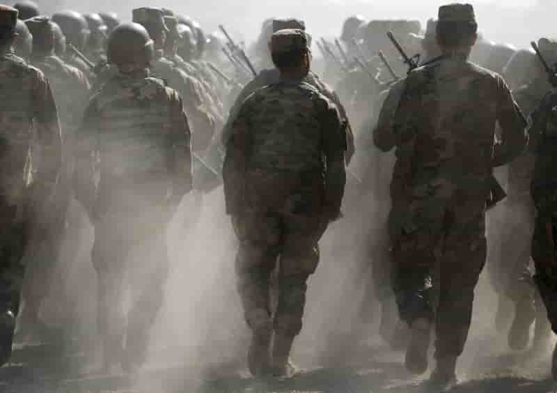 L'armee afghane confrontee a la corruption, la desorganisation et les carences