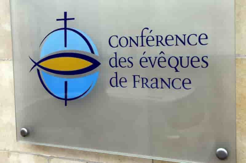 Les eveques deplorent "le cynisme" a l'egard des migrants