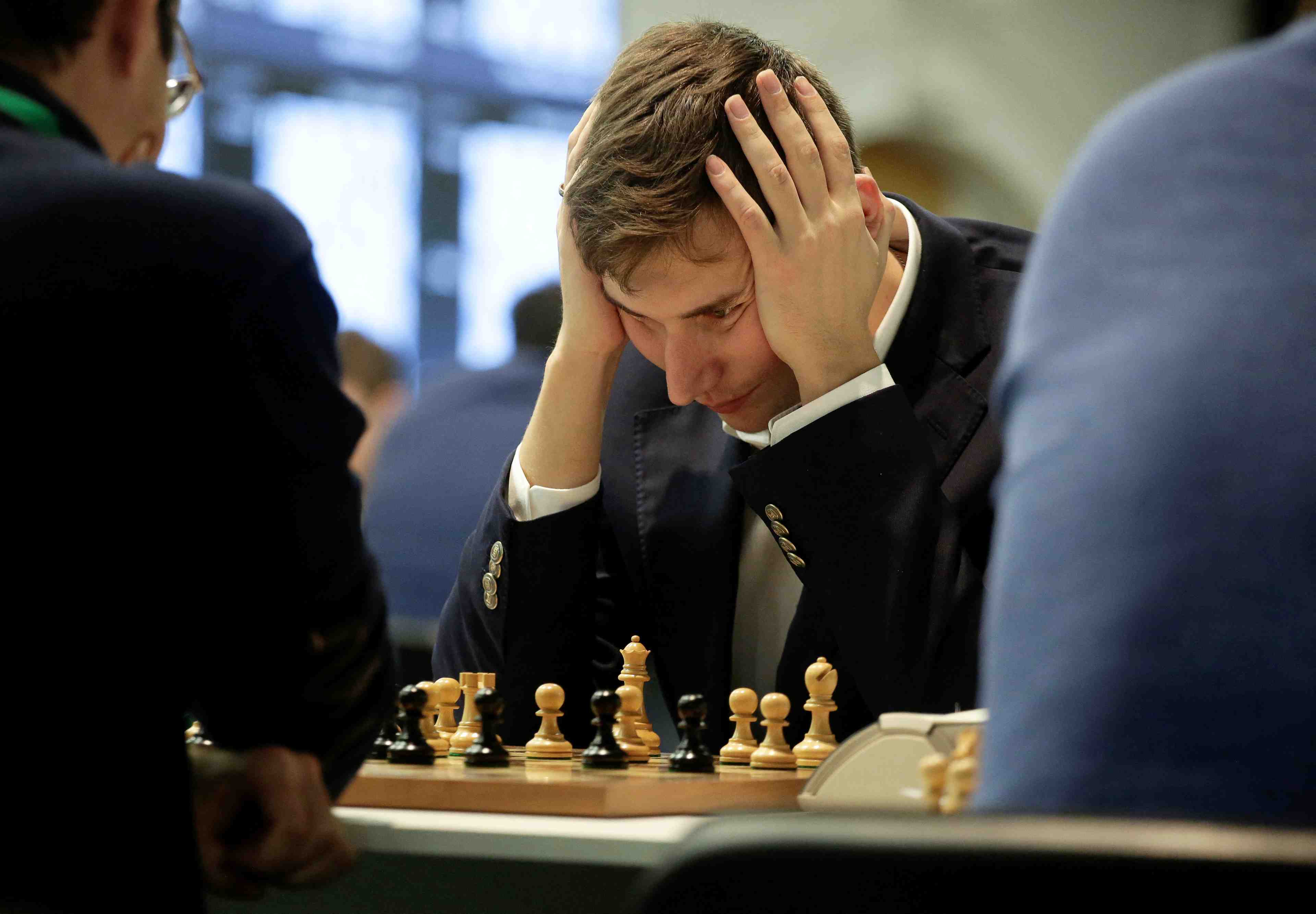 Le kremlin invite la federation internationale d'echecs a ne pas faire de politique