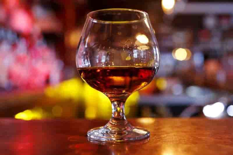 Remy cointreau depasse les attentes et releve ses previsions