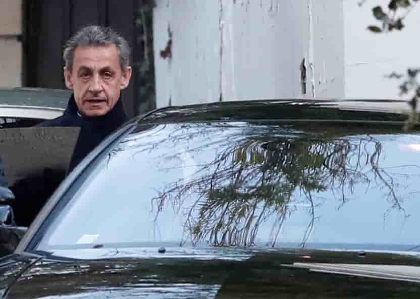 Fin de la garde a vue de sarkozy, l'ex-president devant les juges