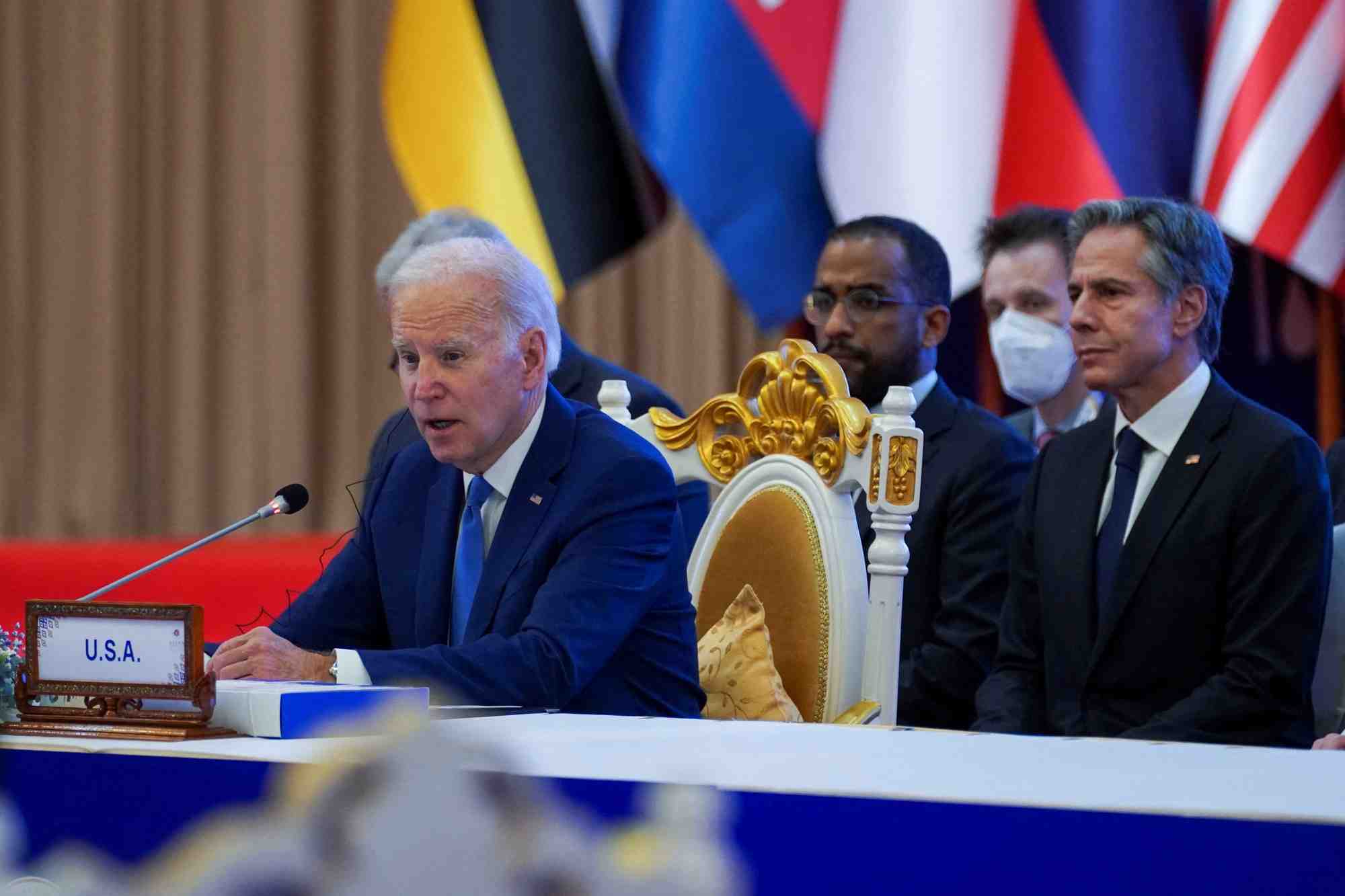 Photo du president americain joe biden lors de la reunion de l'asean