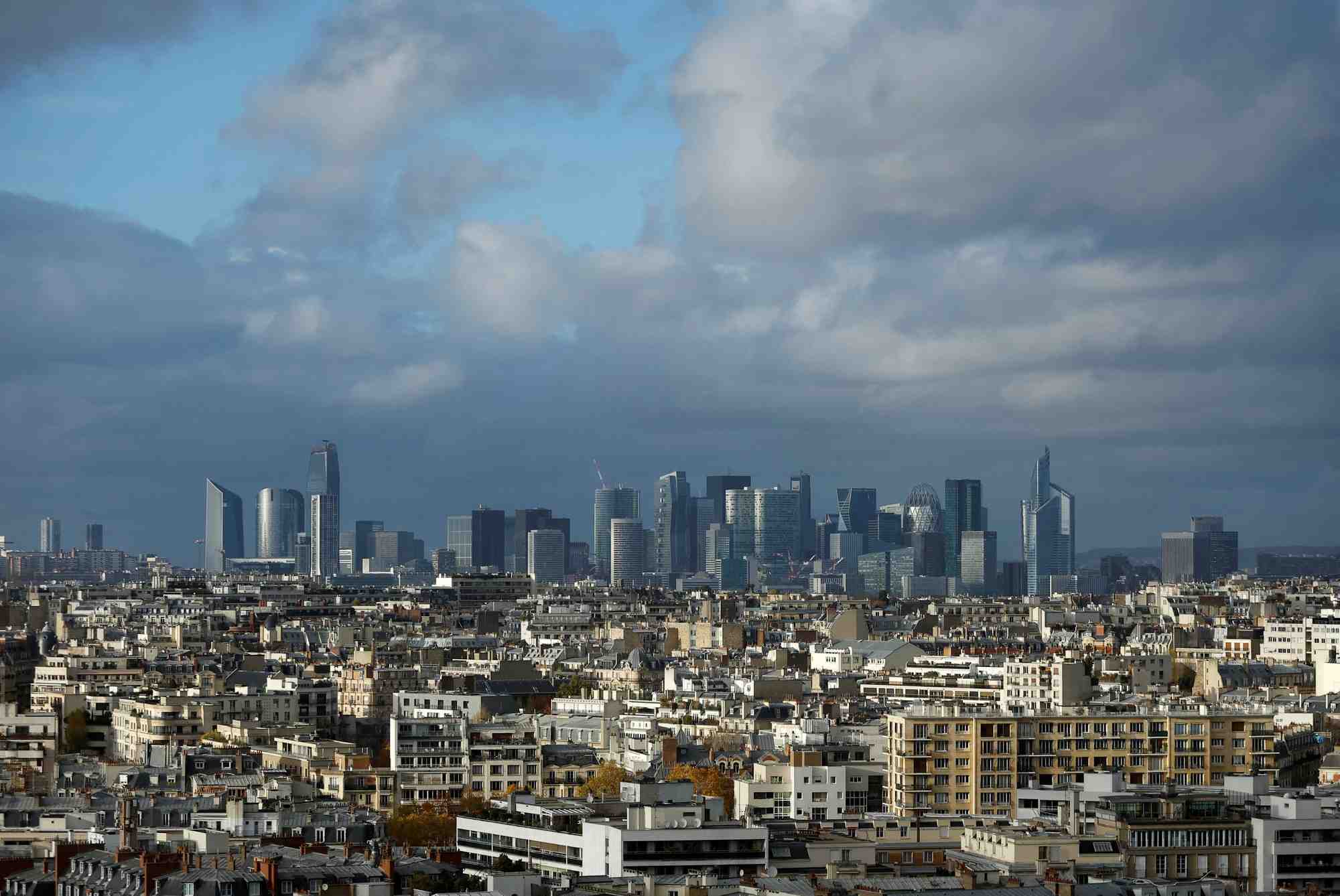 Le quartier de la defense a paris, en france