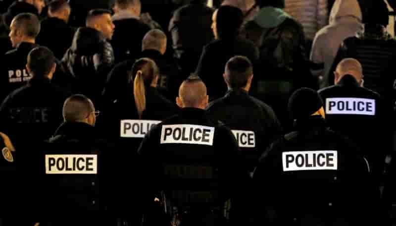 Francois hollande recevra les policiers en debut de semaine prochaine