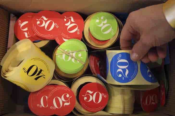 La duree des soldes reduite de six a quatre semaines en france