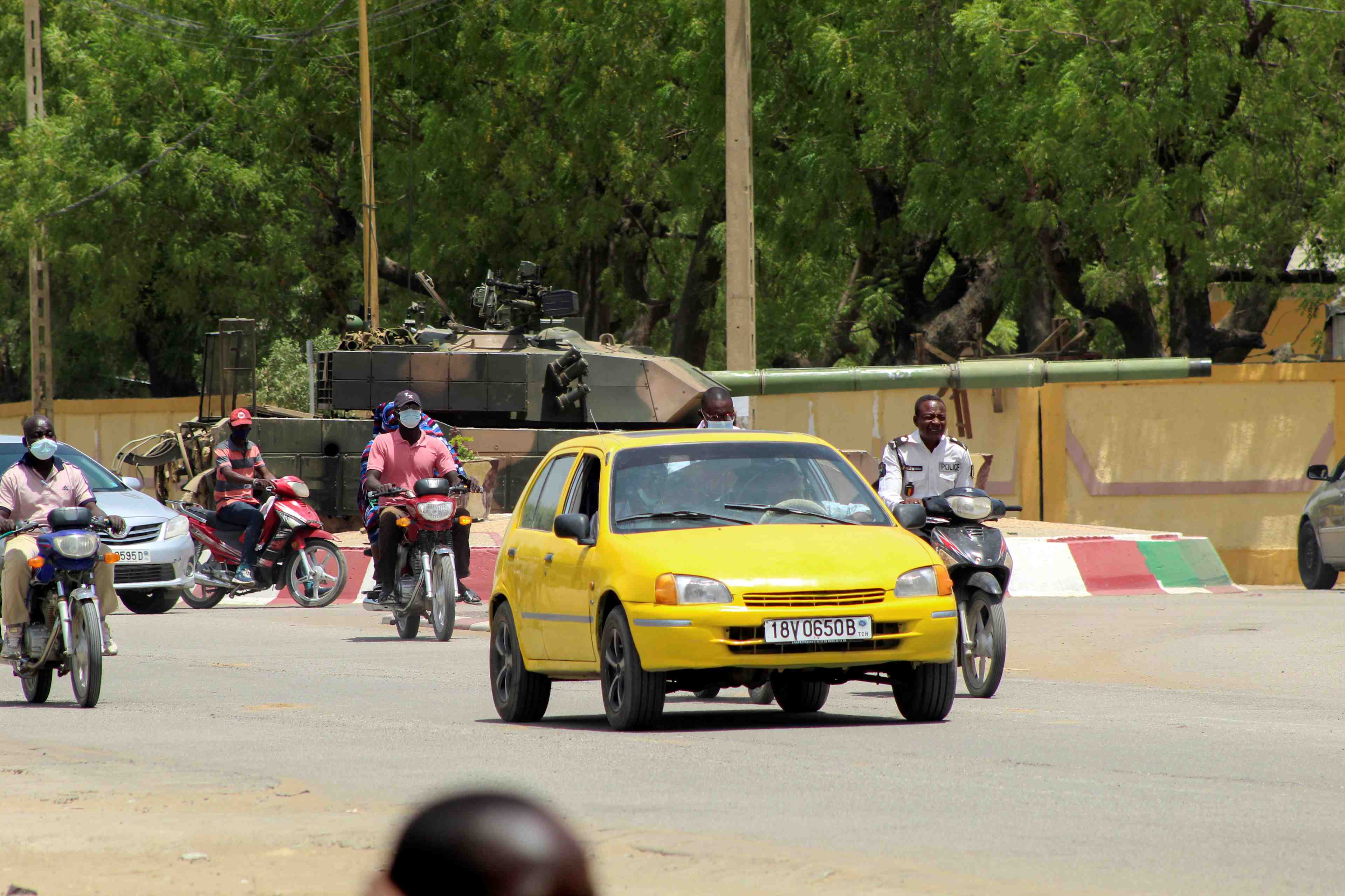 La priorite au tchad est de securiser la situation, dit le drian