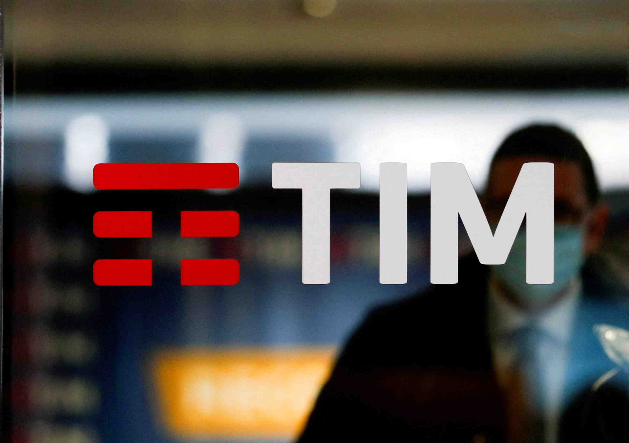 Telecom italia : le conseil a approuve la demission de gubitosi