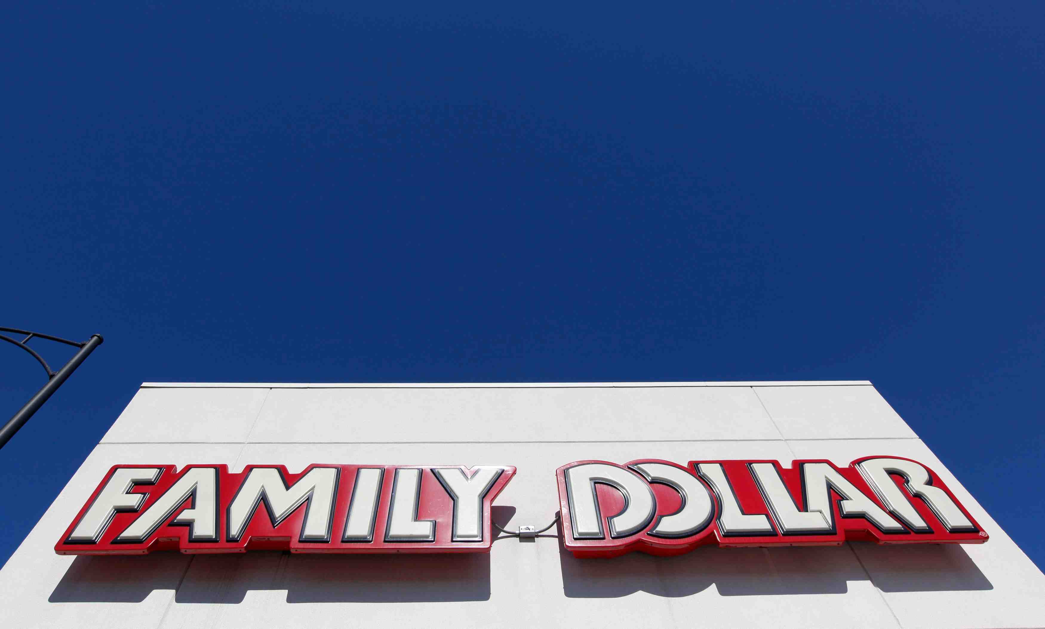 L’offre de dollar tree approuvee par les actionnaires de family dollar
