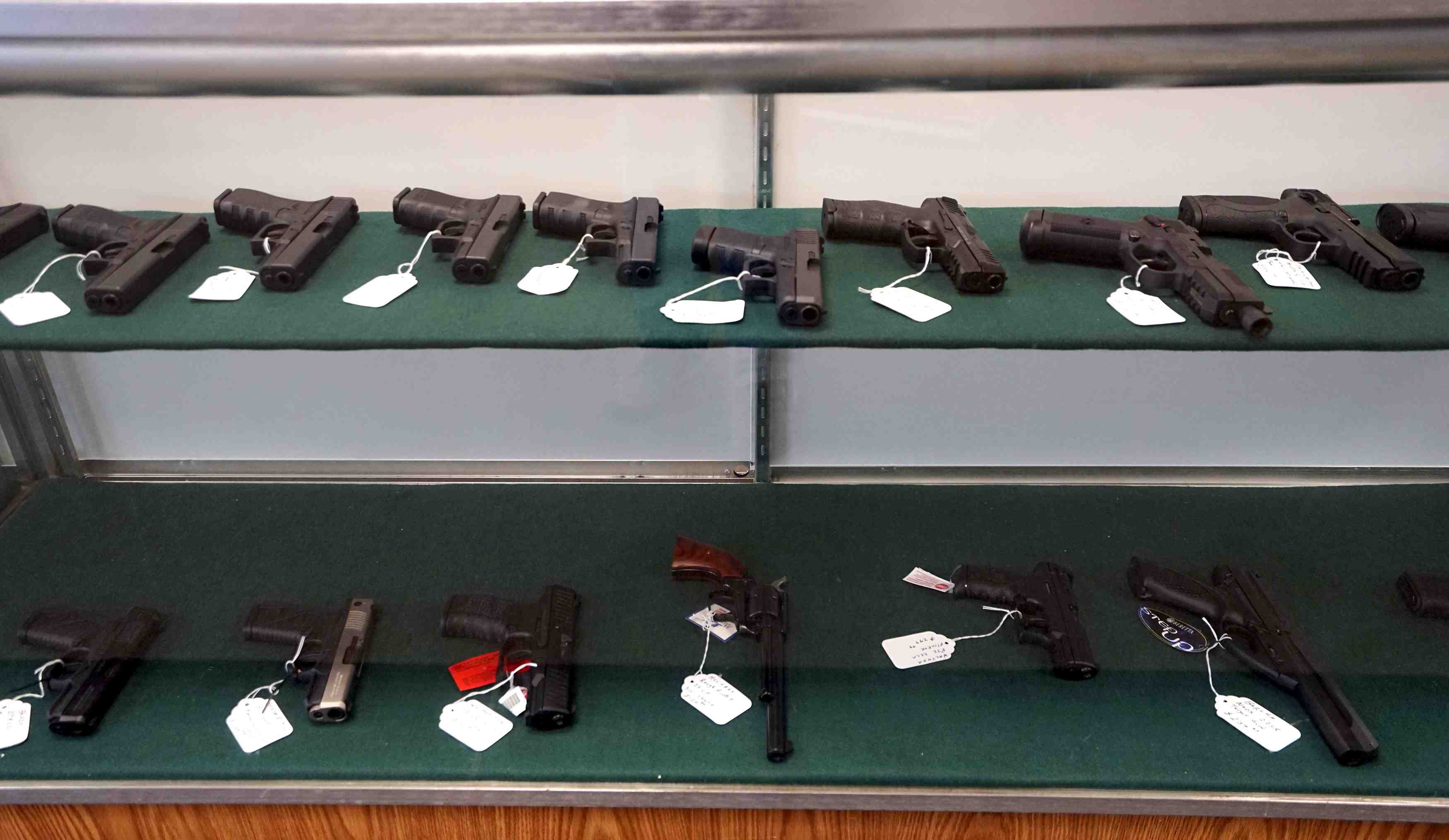 Une reforme sur les armes a feu aux etats-unis s'eloigne