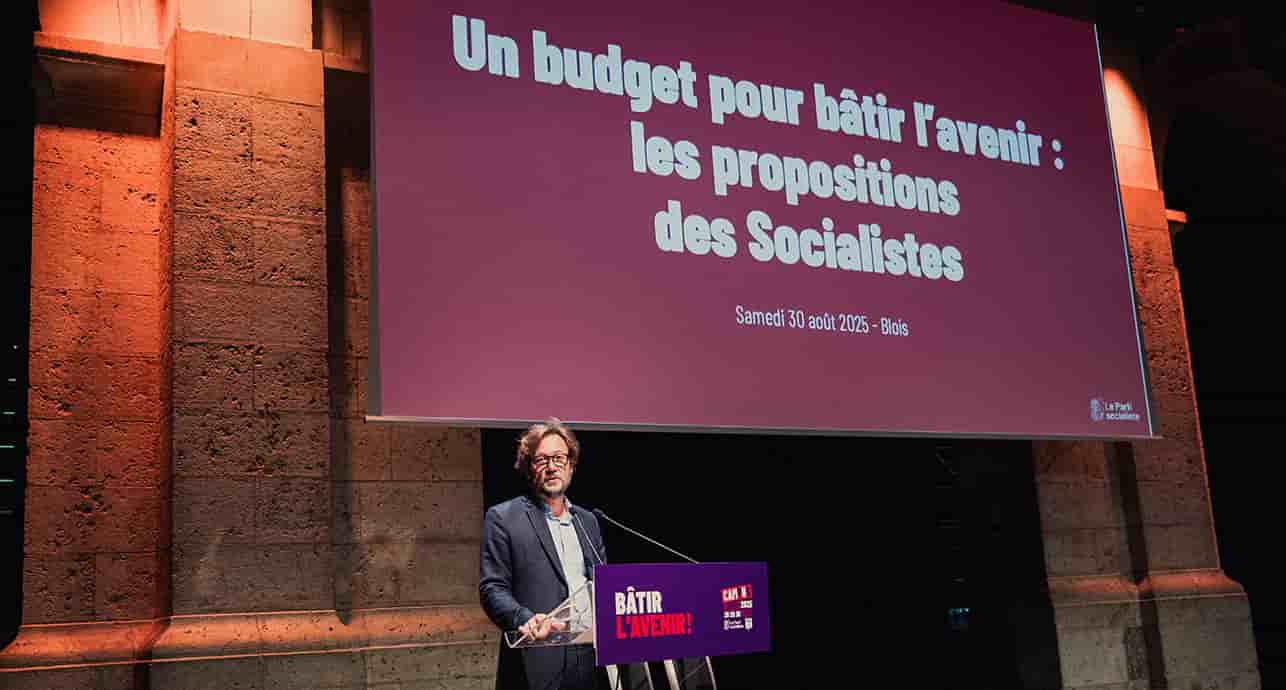 Loin des premières propositions du Nouveau Front populaire, le camp socialiste dévoile un projet fondé sur le compromis.