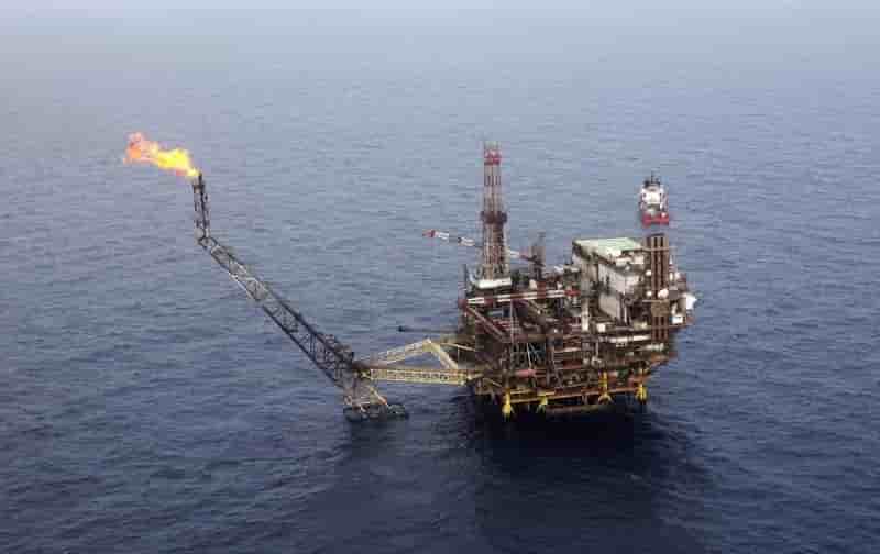 Les majors du pétrole imposent la diète à leurs fournisseurs