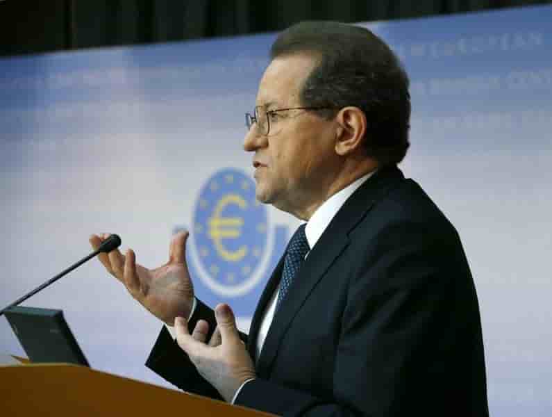 La BCE réfléchira à des rachats de dette au début de 2015