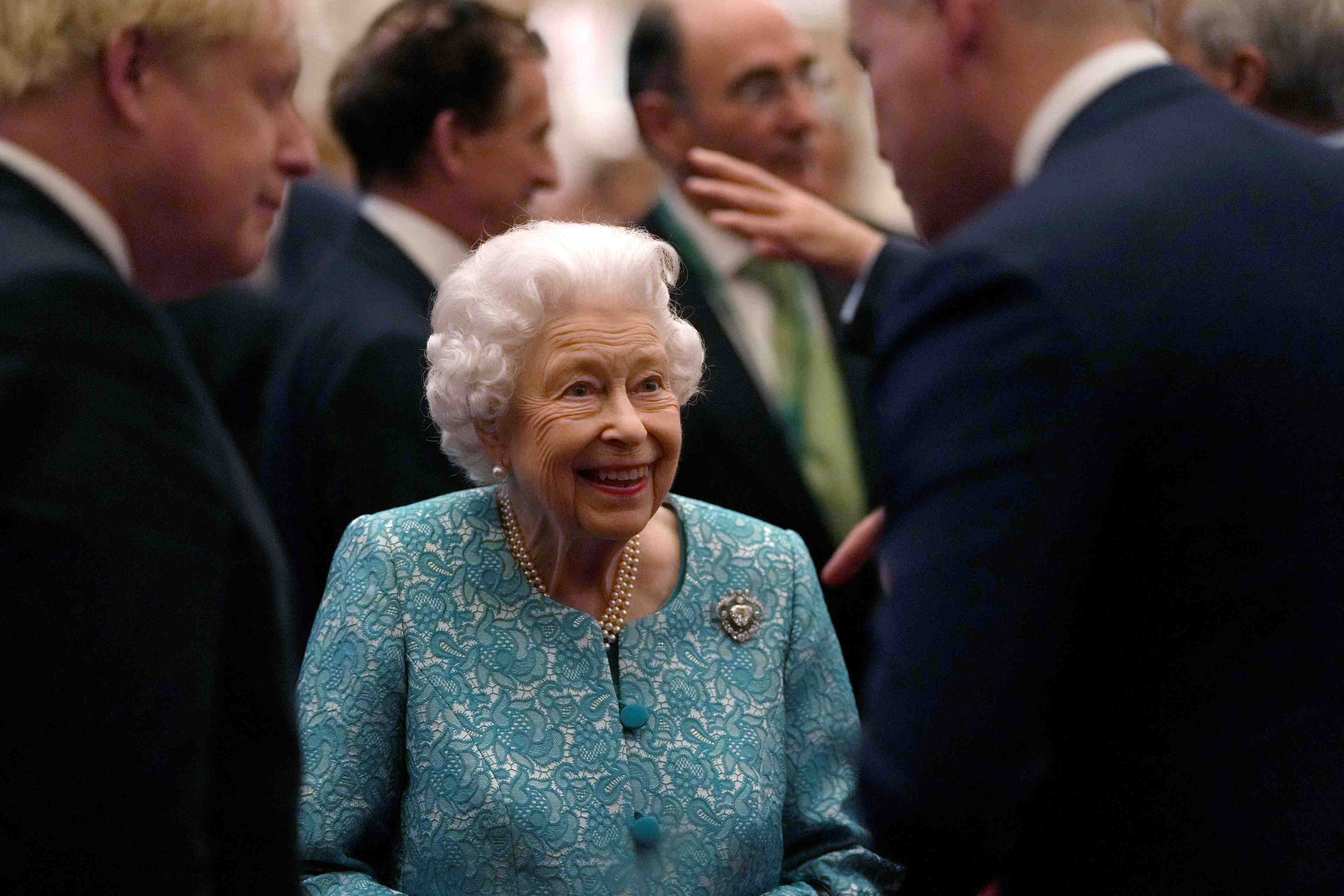 La reine elizabeth ii hospitalisee pendant une nuit