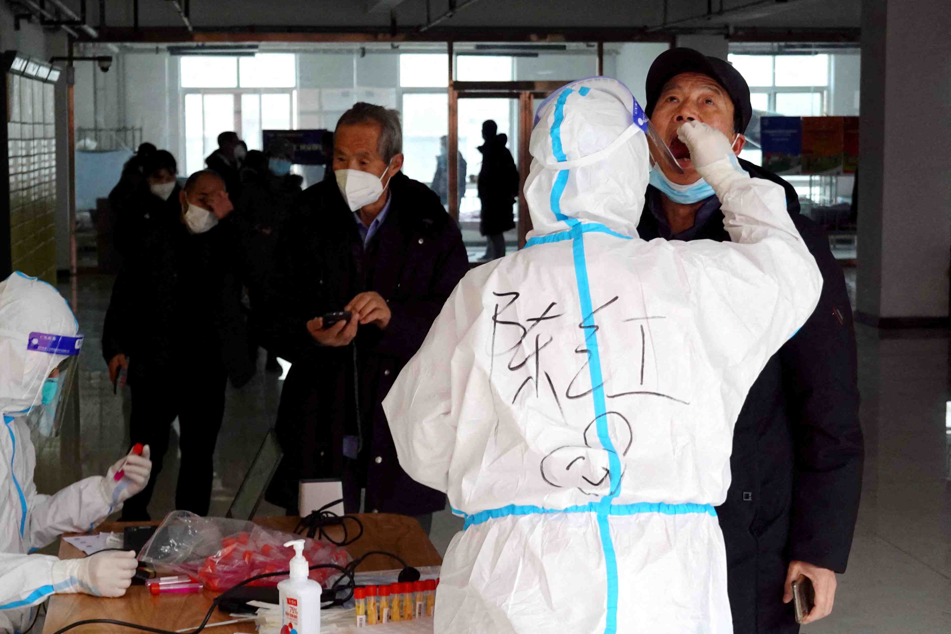 Coronavirus: apres xian, la ville chinoise de yuzhou confine ses habitants