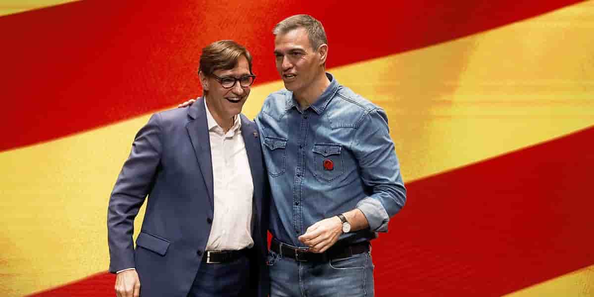 Salvador Illa et Pedro Sánchez à Barcelone, jeudi.