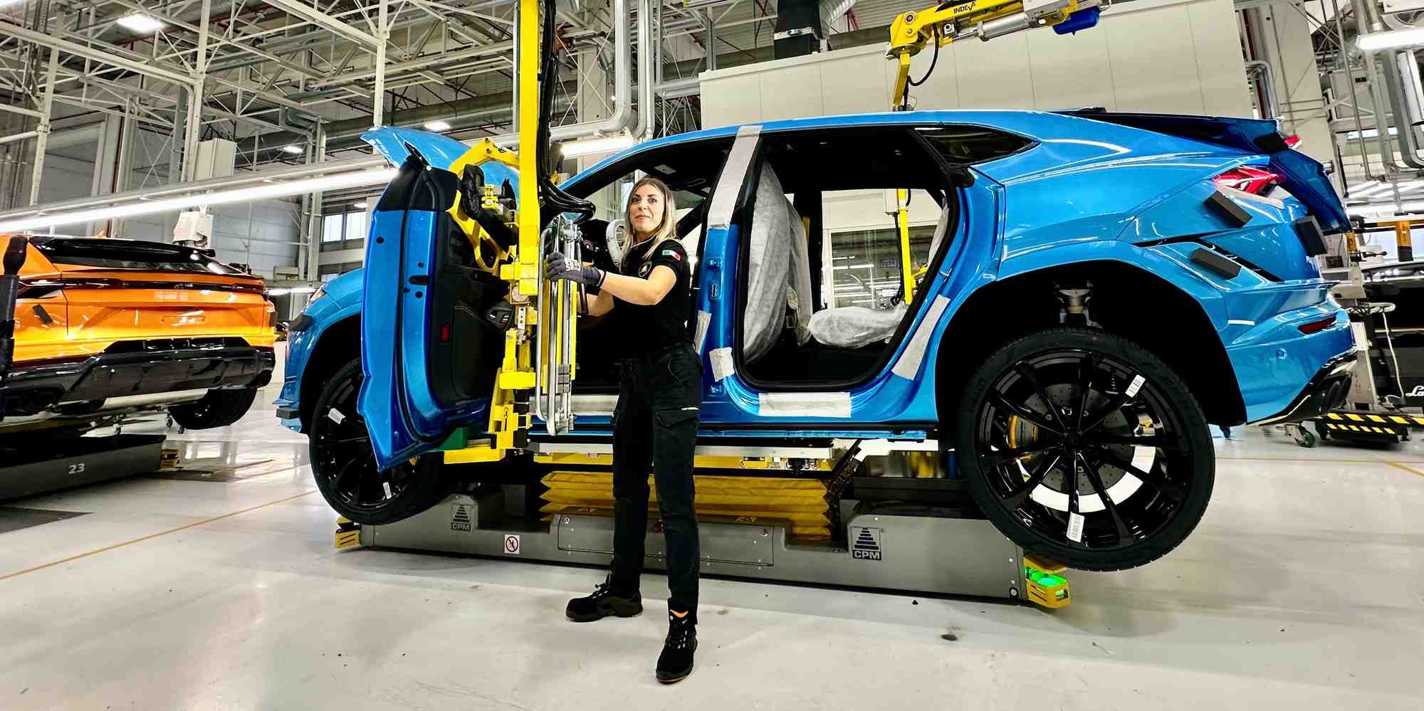 Le SUV Urus, dont la version hybride entre en production cette année, représente 60 % des ventes de Lamborghini.