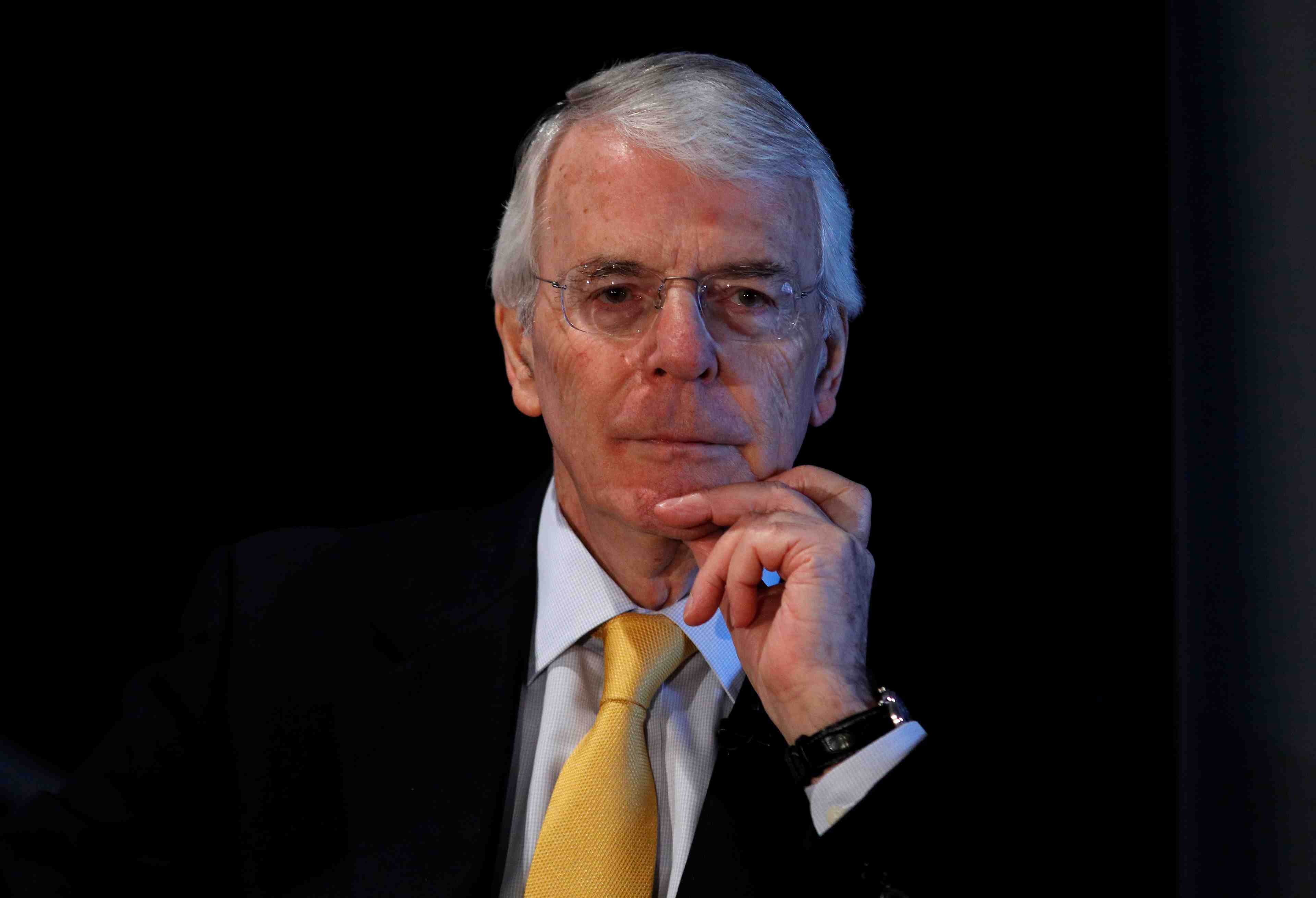 Brexit: l'ancien pm john major conteste la suspension du parlement