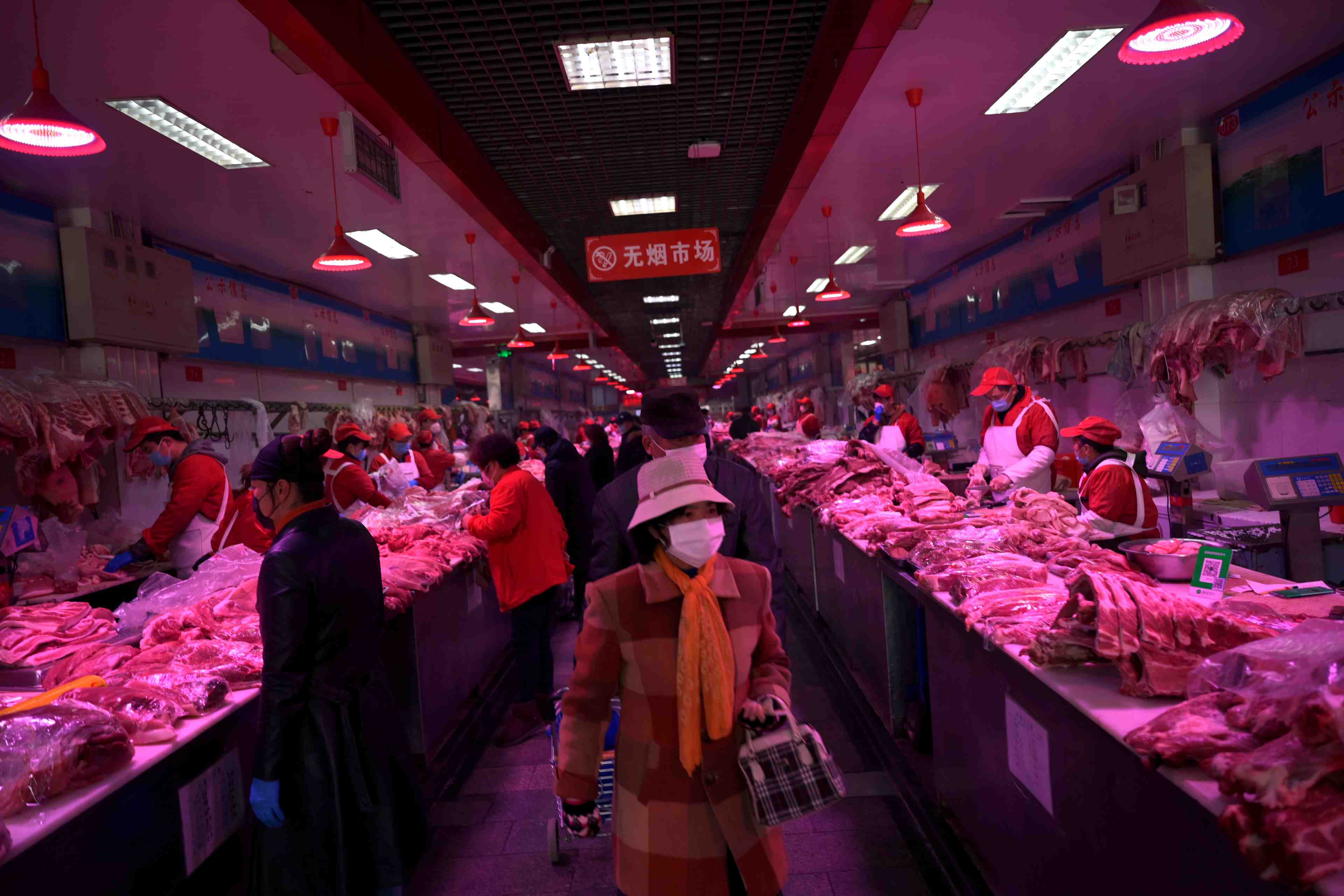 Coronavirus: la chine renforce ses controles sur la viande et le saumon