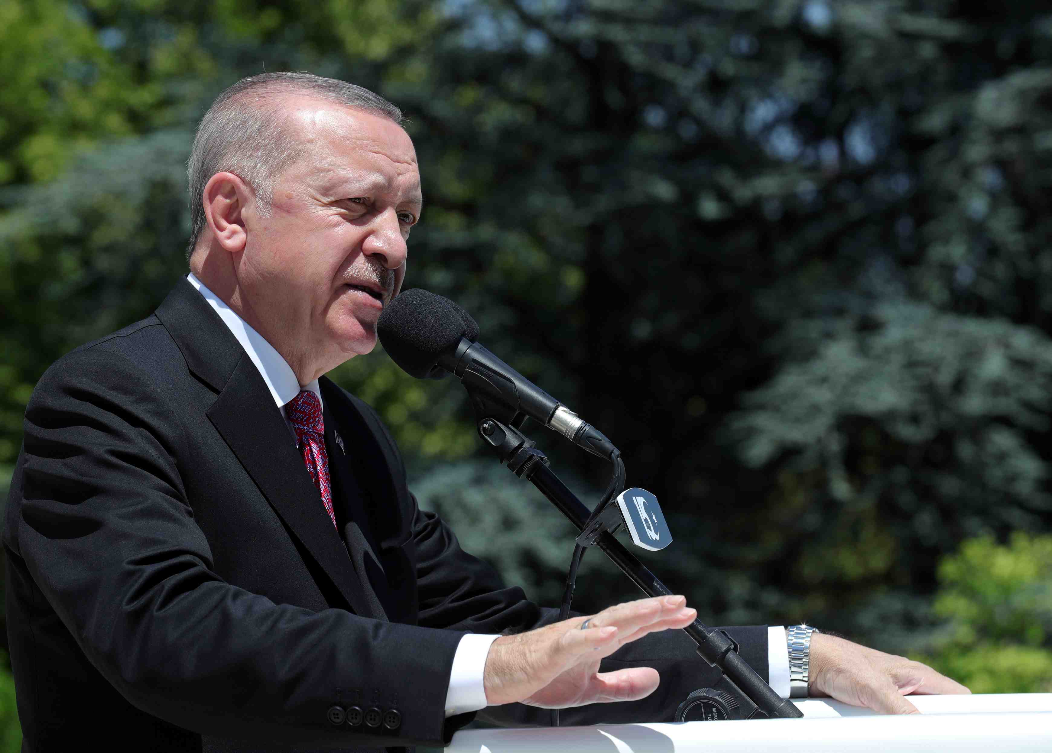 La turquie fait face aux pires incendies de son histoire, dit erdogan
