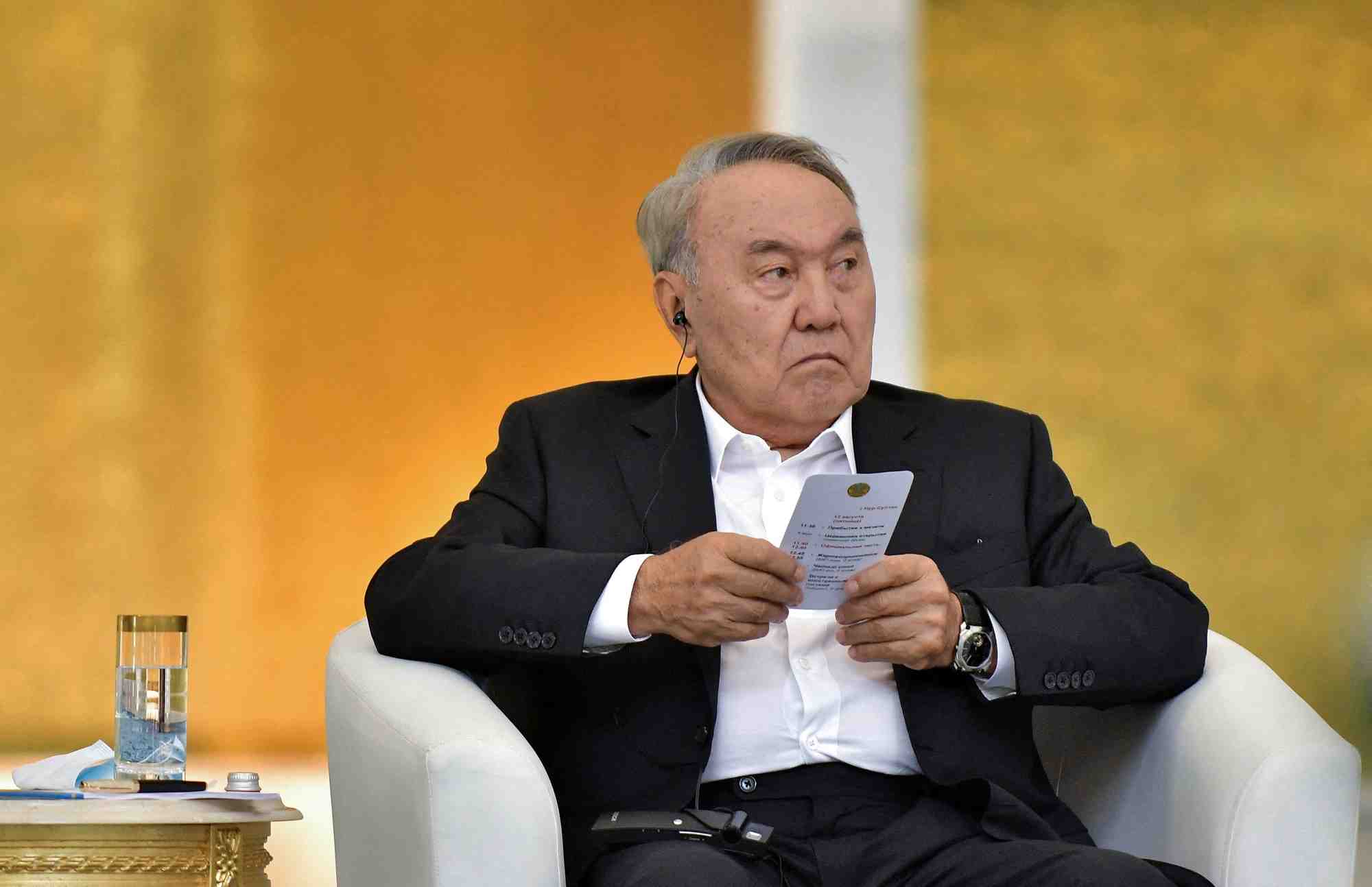 Photo d'archives de l'ancien president du kazakhstan, noursoultan nazarbaiev, lors de l'inauguration d'une nouvelle mosquee