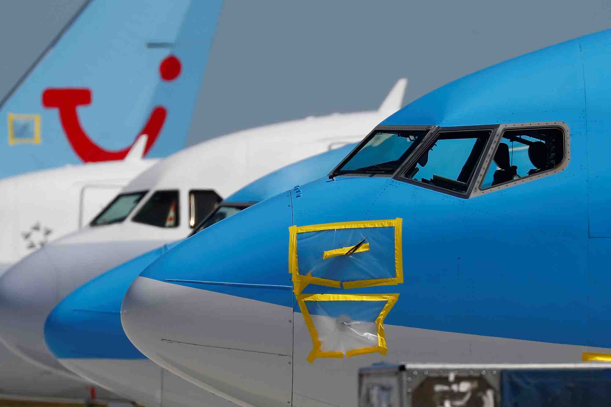 Un avion tui a l'aeroport zaventem de bruxelles