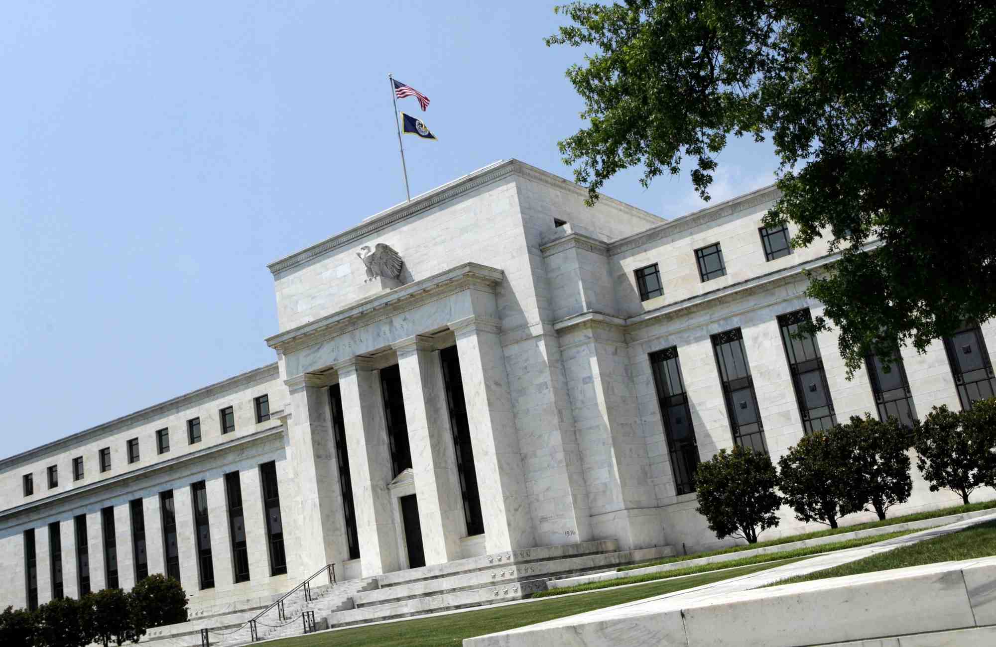 Etats-unis: la fed pourrait devoir relever ses taux plus tot que prevu